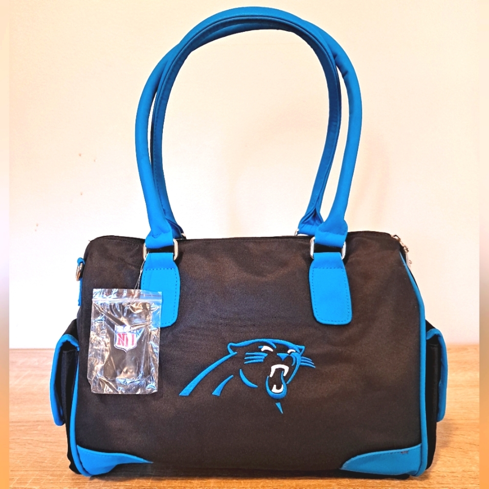 👀 💙 NFL Carolina Panther's Deluxe Handbag nwt - Picture 2 of 13